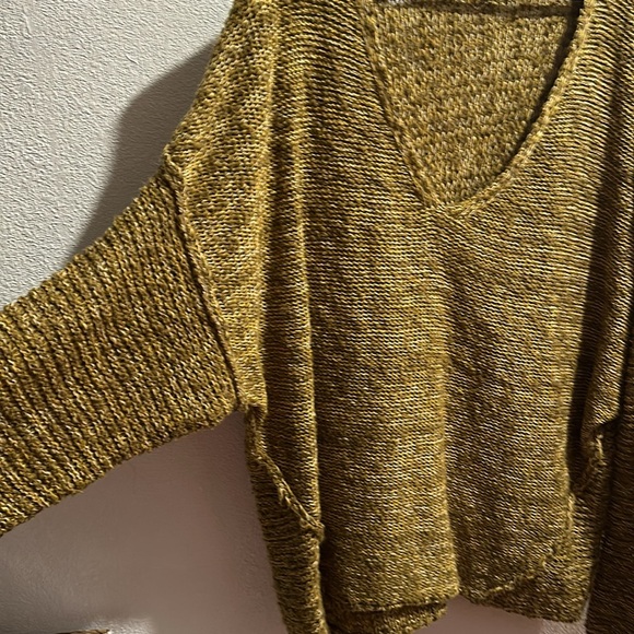 Universal Thread sweater! - Picture 3 of 4
